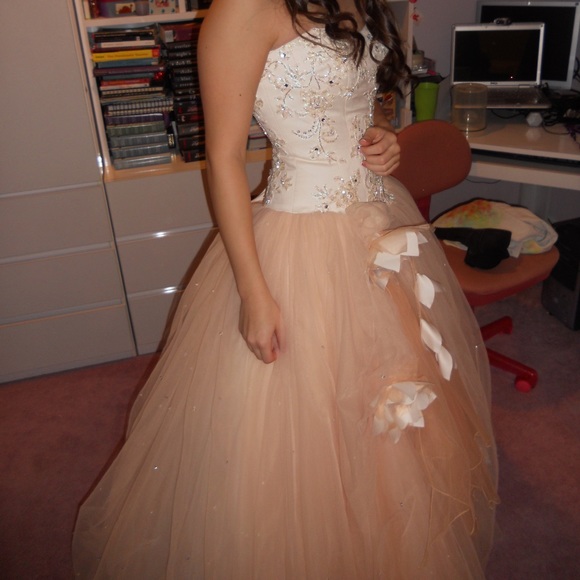 Sweet 16 dress - Picture 2 of 6